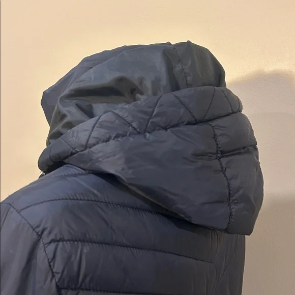 Champion Quilted Black Jacket - Picture 4 of 8